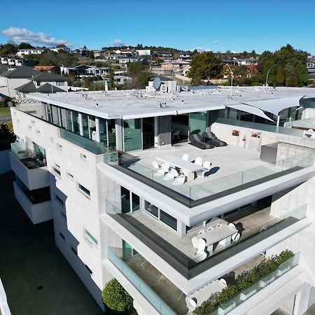 圣水陶波酒店 外观 照片 The penthouse apartment at 100 on Oxford