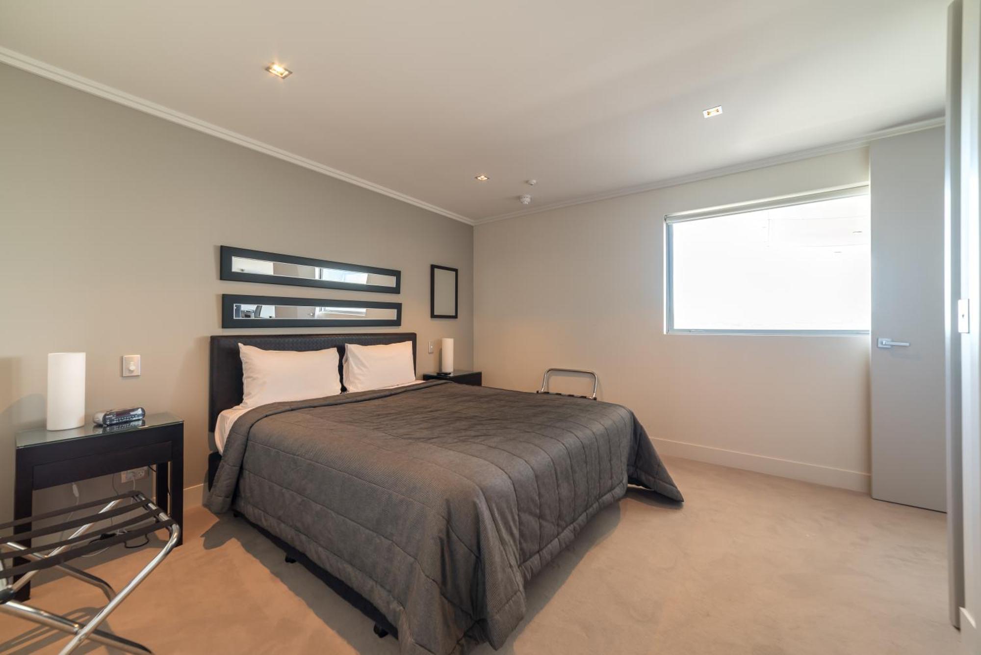 圣水陶波酒店 外观 照片 A bedroom