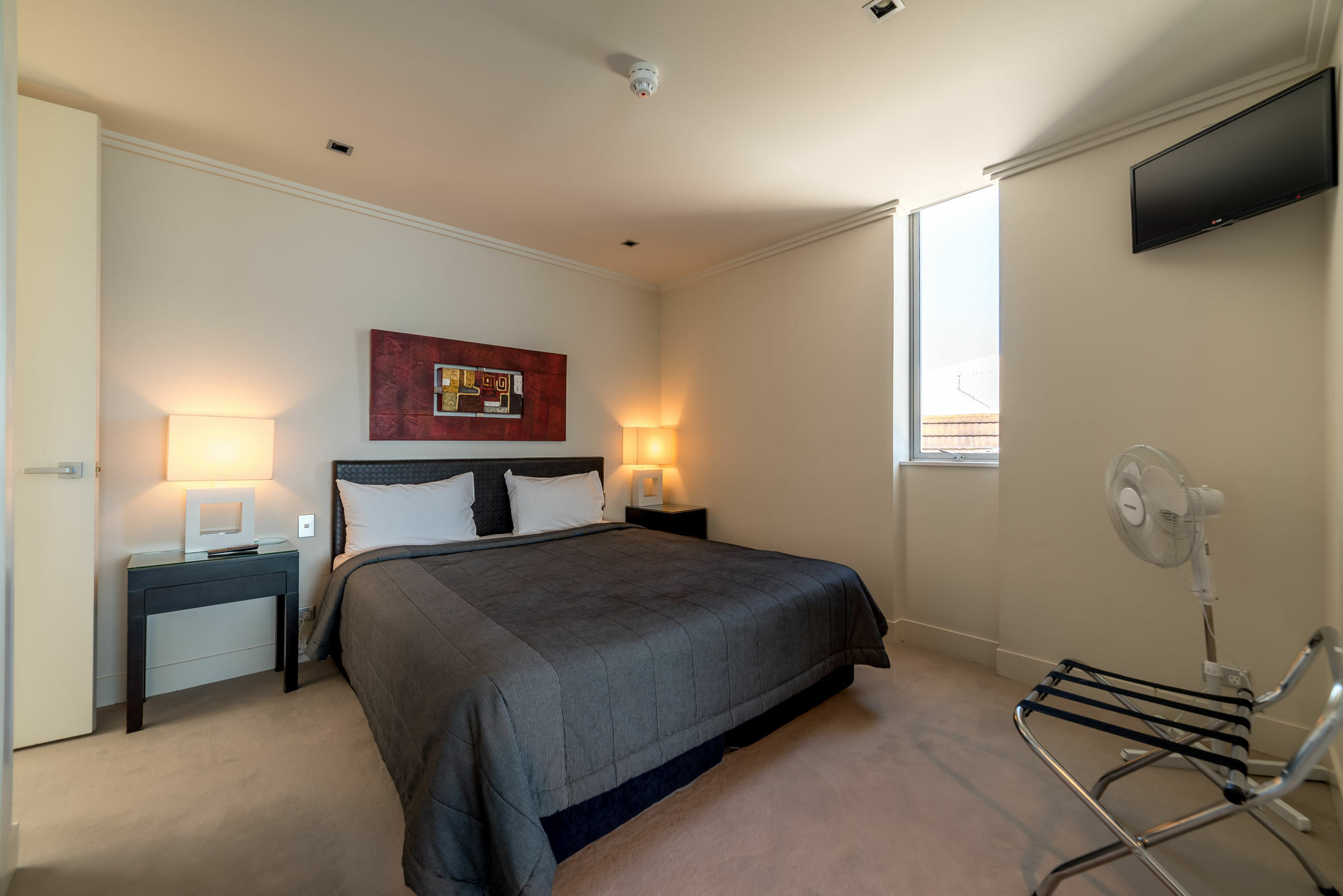 圣水陶波酒店 外观 照片 A bedroom at the hotel